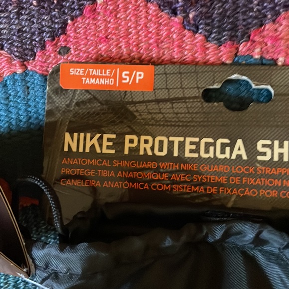 Nike Soccer protegga shield Shinguards BNIB - Picture 2 of 6
